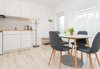 M  lyna banga allows 18 year olds to book a room