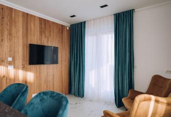 JLo s Apartments has Balcony rooms