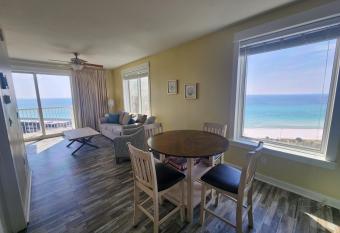 Grand Panama Paradise has Balcony rooms