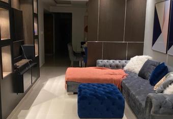 Apartamento de veraneo allows 18 year olds to book a room