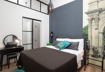 Apartment Deluxe Ana allows 18 year olds to book a room