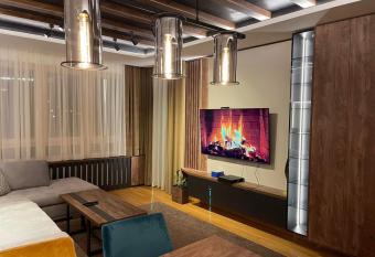 CITY apartman has Balcony rooms