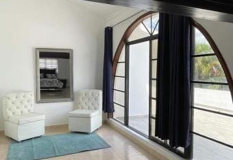 villa metro country club juan dolio has Smoking/Balcony rooms