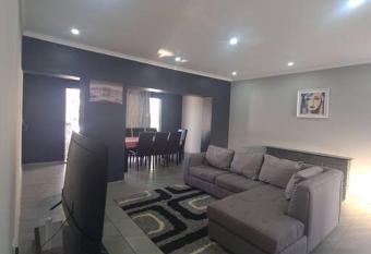 Cheerful 3 Bedroom Home with Pool and Serenity allows 18 year olds to book a room