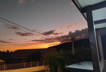 Ti Kaz Fond de Puits allows 18 year olds to book a room