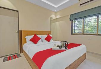 Hotel Sunrise Juhu has Balcony rooms