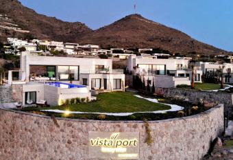 Marinhill Vistaport A High Luxury Villa has Smoking/Balcony rooms