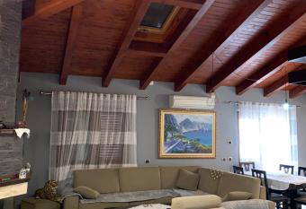 Agro BnB Elbasan has Balcony rooms