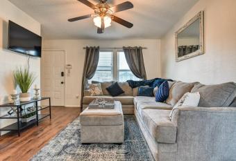 Pool Table and Outdoor Fun-Minutes from Downtown allows 18 year olds to book a room