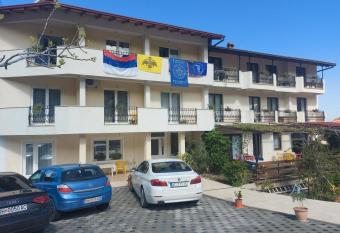 Apartments Picioski has Balcony rooms
