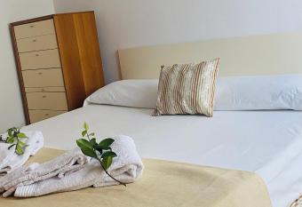 La Rocchetta, Borgo Valsugana allows 18 year olds to book a room