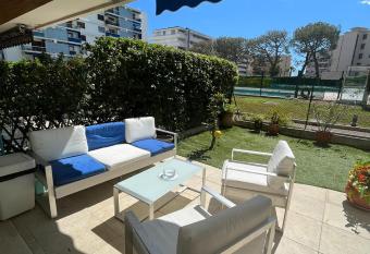 Le grand large has Balcony rooms