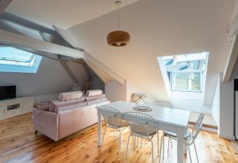 Le Grenier Cosy, T2 class   meubl   de tourisme allows 18 year olds to book a room