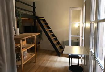 Studio hyper centre Toulouse has Balcony rooms