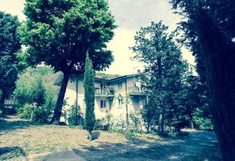 La Quercia Antica B&B allows 18 year olds to book a room