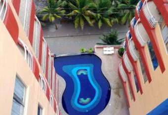 VACACIONES ARCO IRIS A   904 has rooms with a private hot tub