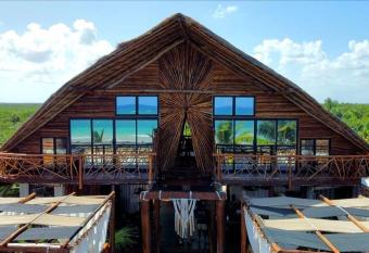 Casa Hayhu allows 18 year olds to book a room