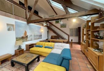 Villa au c  ur des vignes de Chavignol has Balcony rooms