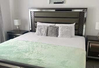 Millieu Luxury Apt in Havendale has Balcony rooms