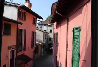 Appartamento Centro Storico Porlezza has Balcony rooms