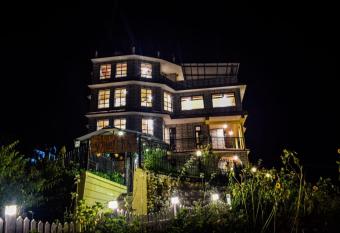 Monal Inn has Balcony rooms