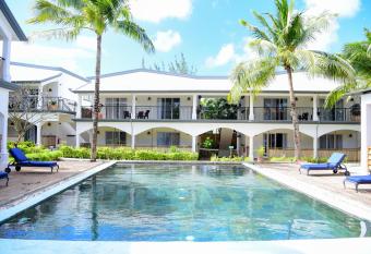 Maison Du Nord allows 18 year olds to book a room