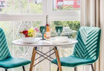 ARI GREEN APARTMENT(Ared) near Atrium Mall has Balcony rooms