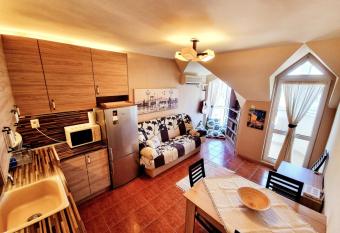 Art Central Location Apartment in Burgas has Balcony rooms