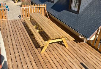 l    Aval allows 18 year olds to book a room