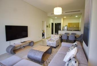 Modern 1 Bed Room Fully Furnished Apartments has Balcony rooms