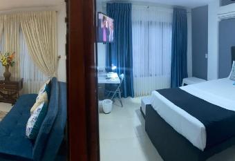 1 HOSPEDAJES ABC NEW YORK REAL COMO EN LAS FOTOs allows 18 year olds to book a room