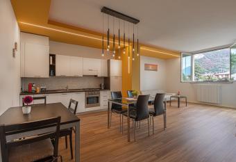 Modern Aparment Lago d Iseo/Franciacorta has Balcony rooms
