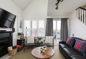 2 Storey Loft Condo wt Blue Mtn In Your Backyard 10973 has Balcony rooms