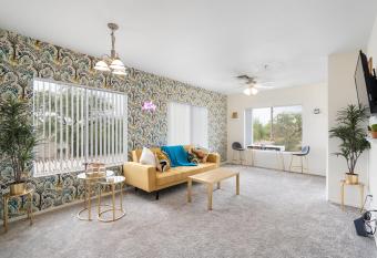 Bright and Cozy Gold Room has Balcony rooms