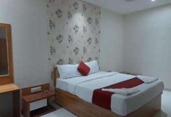 Hotel Shubharambh Lodging & Boarding By WB Inn allows 18 year olds to book a room