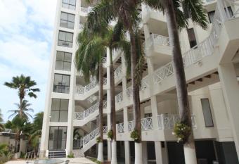 Hospedaje Solymar-Edificio Bay Point apto 703 has Balcony rooms