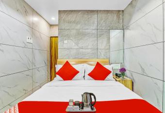 Flagship Hotel Shree Laxmi Kuber allows 18 year olds to book a room