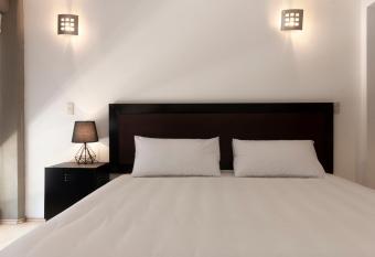 Prosperidad by HomiRent has Balcony rooms