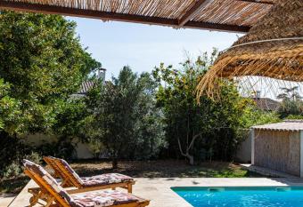 Les Tournesols has Balcony rooms