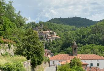 LA MOTOCICLETTA has Balcony rooms