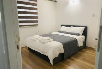 Secret Garden Guest House 04 has Balcony rooms