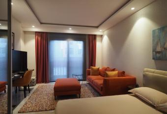 Accra Mirage Apartments allows 18 year olds to book a room