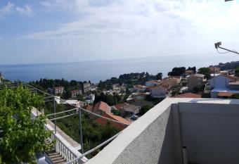 Apartments Boki has Smoking/Balcony rooms