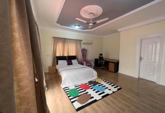 T   s place has Balcony rooms