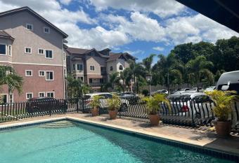 dukharan elite 1 bedroom with pool has Balcony rooms