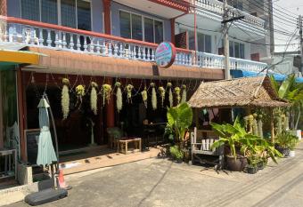 Ban Por Fai has Balcony rooms