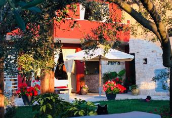 Apartments Casa Garibaldi has Balcony rooms