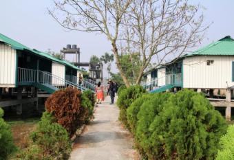 Banani Resort By WB Inn allows 18 year olds to book a room