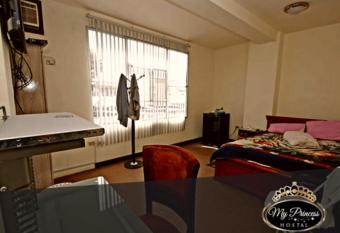 Hostal my princesa allows 18 year olds to book a room