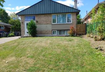 Cosy Bedroom allows 18 year olds to book a room